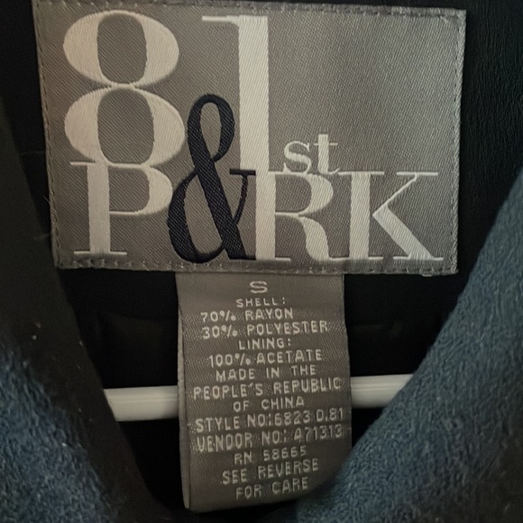 Vintage 81st & Park Black Blazer, lined w/thin shoulder pads - Picture 2 of 6